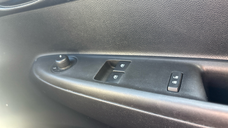 Vauxhall Viva 1.0 SE 5dr Petrol Hatchback